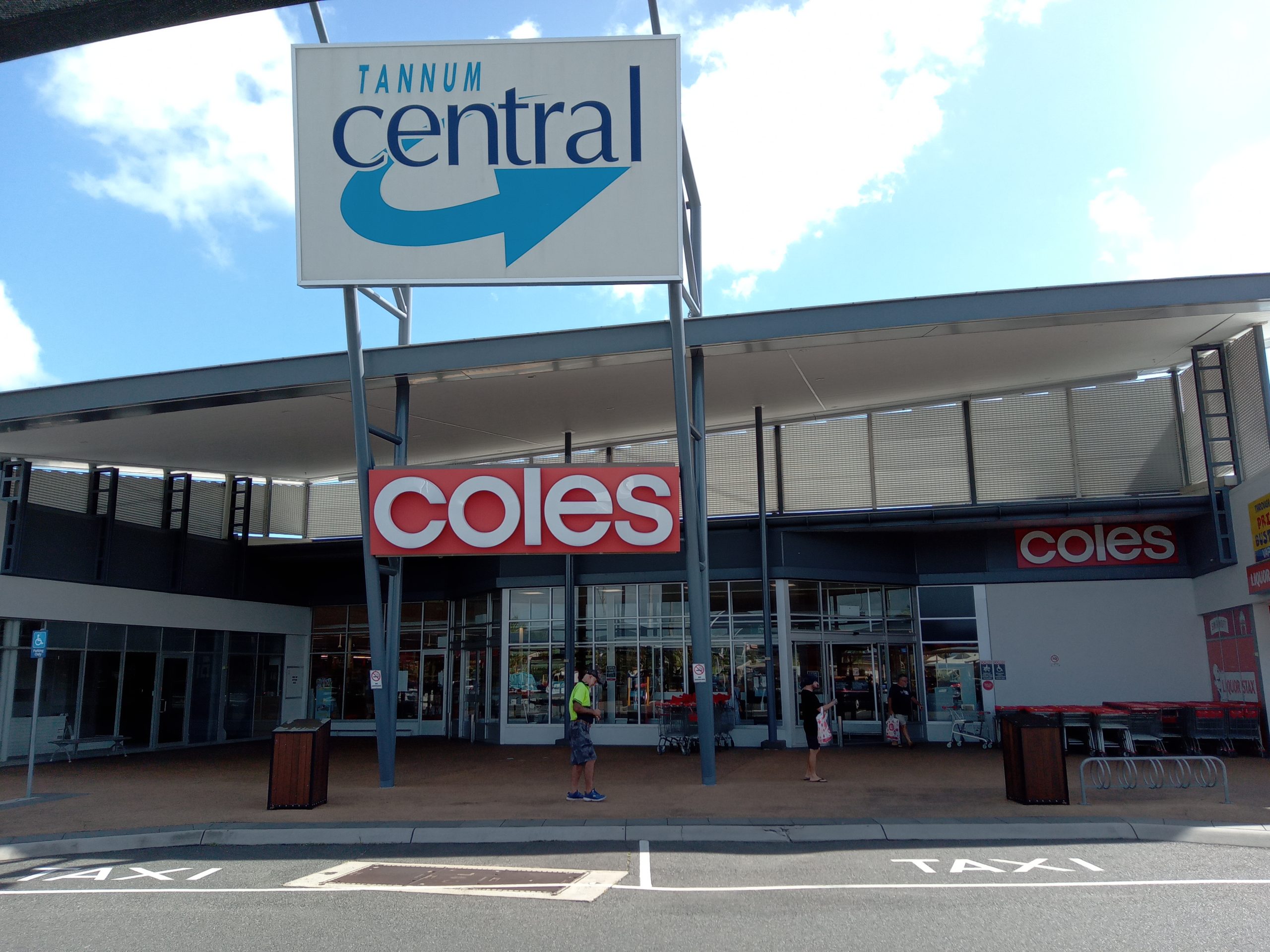 Bundaberg Commercial Two shops available in Tannum Sands Central shopping centre