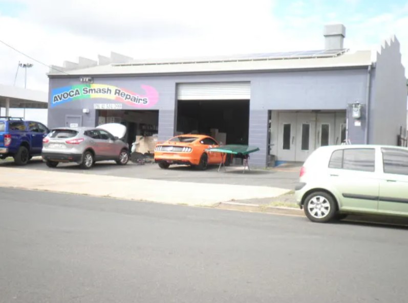 Bundaberg Commercial Freehold property housing long term spray painting business on flood free land